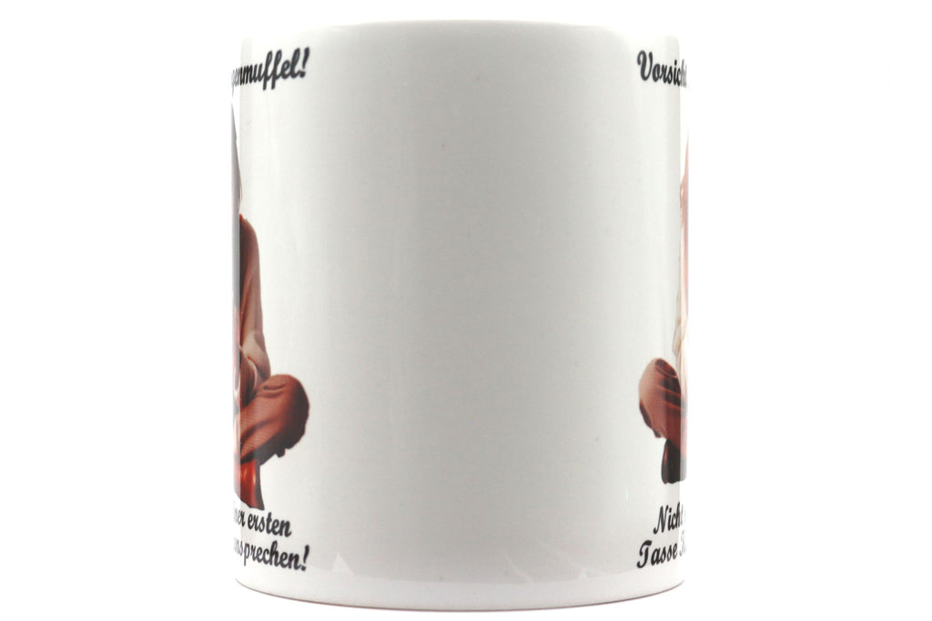 Jumbo Tasse XXL 330 ml mit mürrische Frau im Yogasitz und Schriftzug "Vorsicht! Morgenmuffel! ... " V2