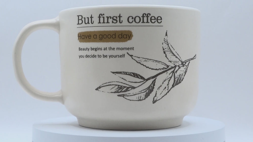 Jumbo Tasse XL 400 ml cremefarbig mit Schriftzug "But First Coffee"