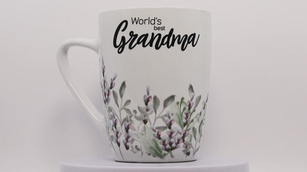 Jumbo Tasse XL 350 ml mit Schriftzug "World´s best Grandma" mit Blumenwiese